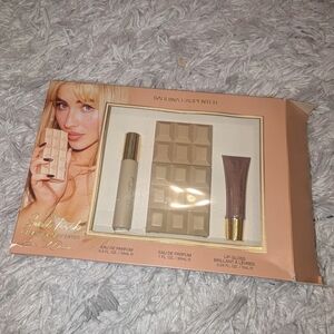 Caramel Dream by Sabrina Carpenter Gift Set